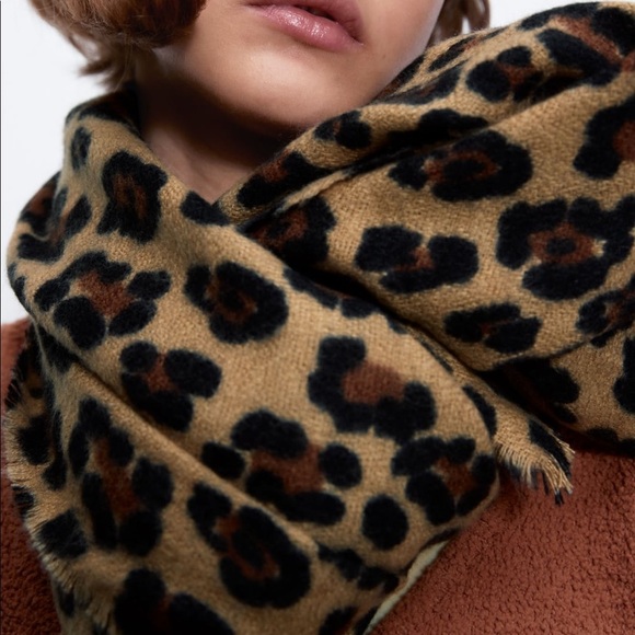 ZARA BNWT Animal Print Scarf - Picture 2 of 5